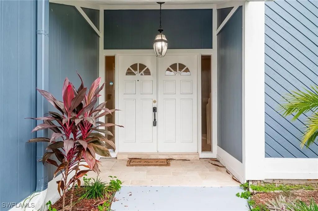 16717 Bobcat Drive Fort Myers FL 33908