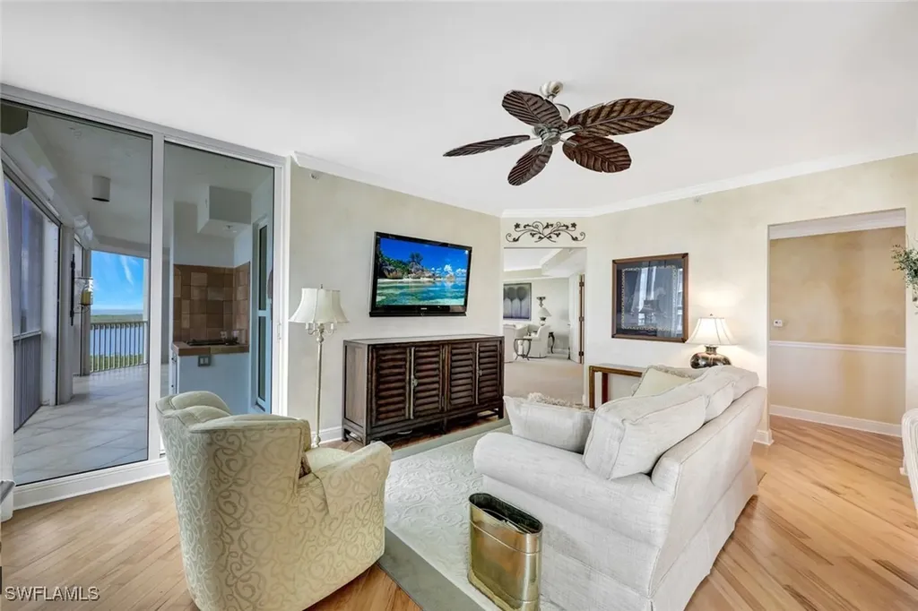 285 Grande Way Naples FL 34110