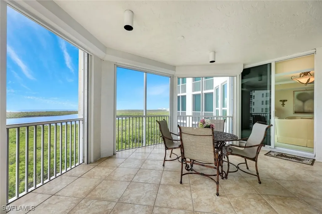 285 Grande Way Naples FL 34110