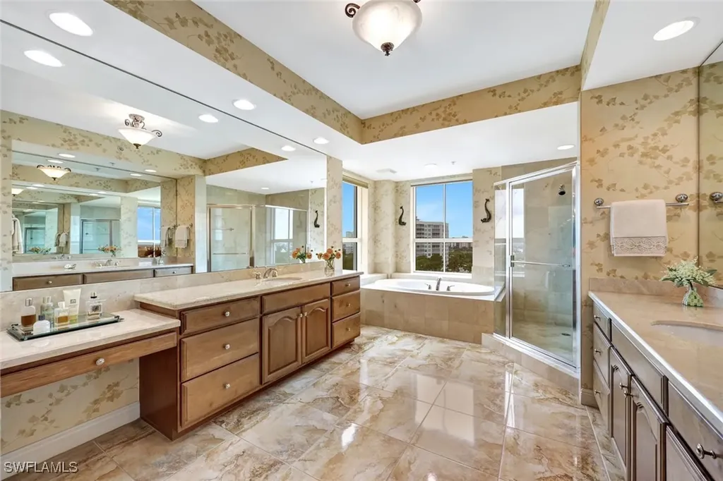 285 Grande Way Naples FL 34110