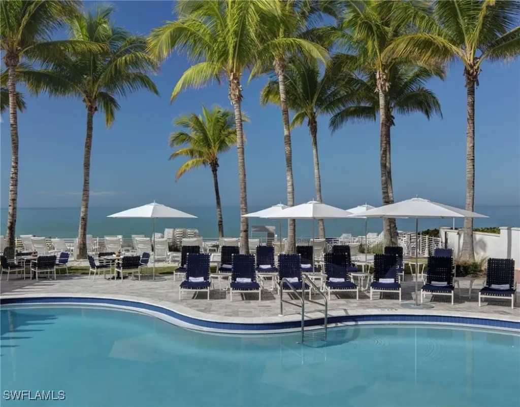 285 Grande Way Naples FL 34110
