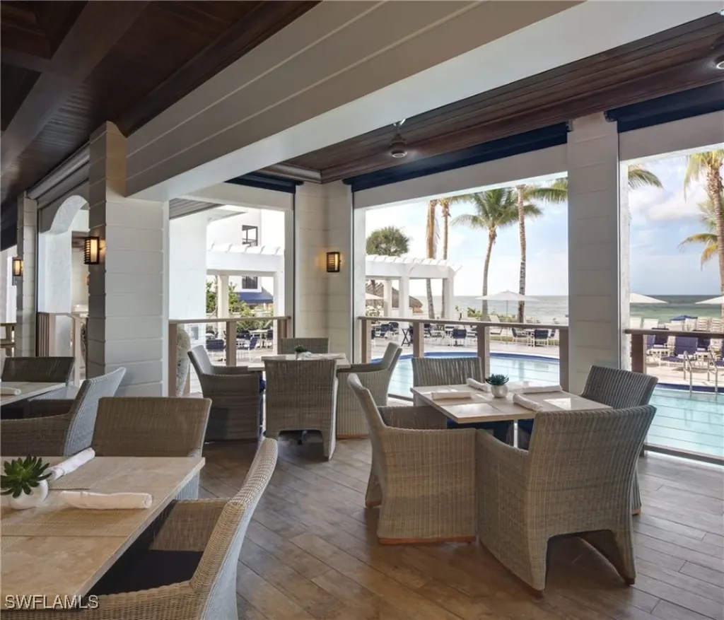 285 Grande Way Naples FL 34110