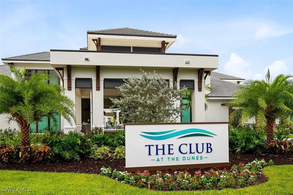 285 Grande Way Naples FL 34110