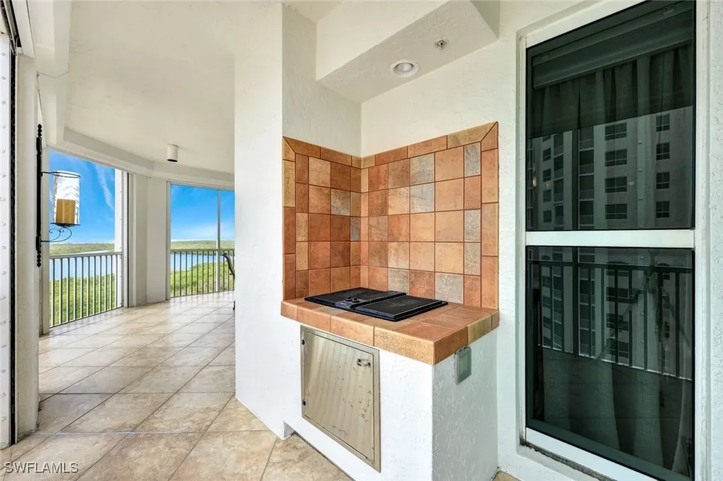 285 Grande Way Naples FL 34110