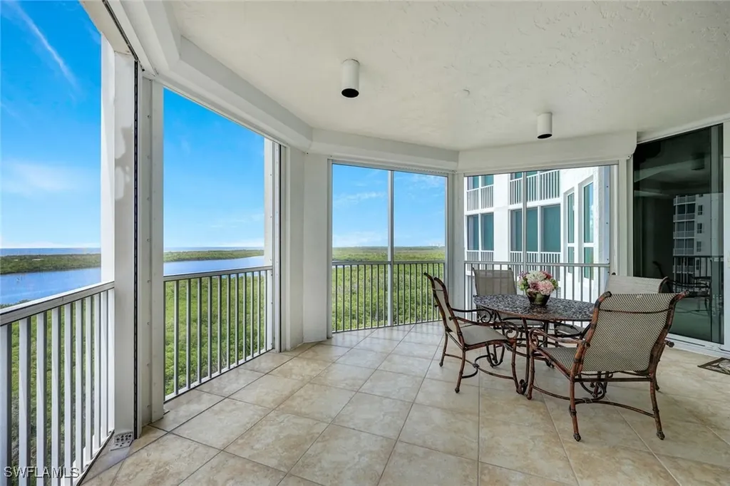 285 Grande Way Naples FL 34110