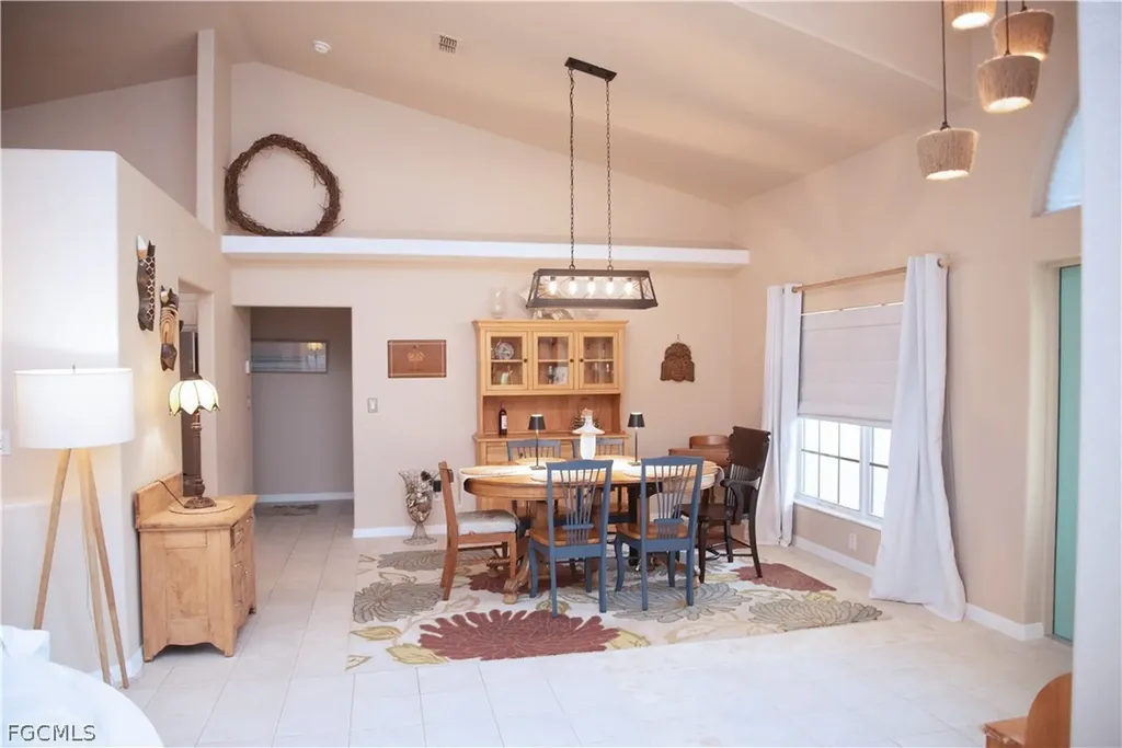 211 SW 21st Lane Cape Coral FL 33991