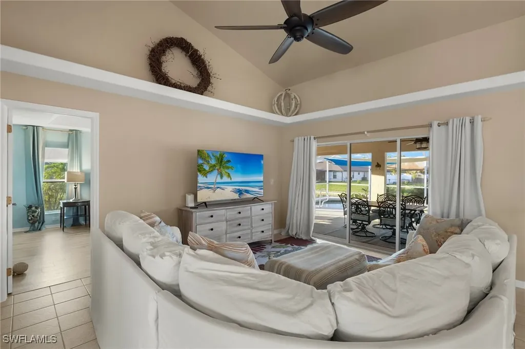 211 SW 21st Lane Cape Coral FL 33991