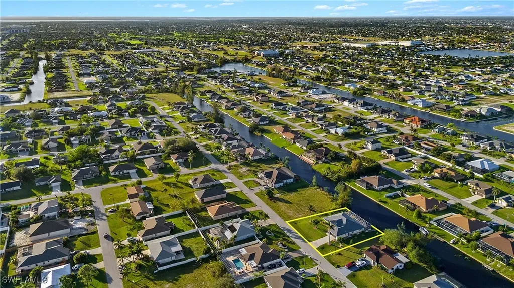 211 SW 21st Lane Cape Coral FL 33991