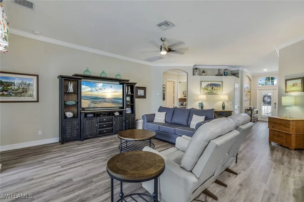 6128 Highwood Park Lane Naples FL 34110