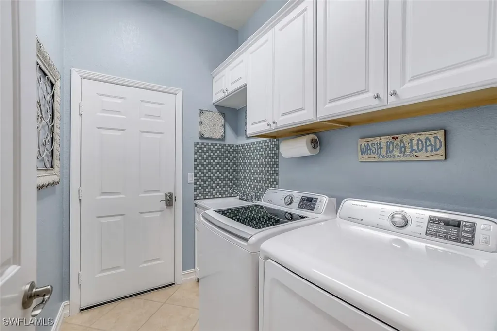6128 Highwood Park Lane Naples FL 34110
