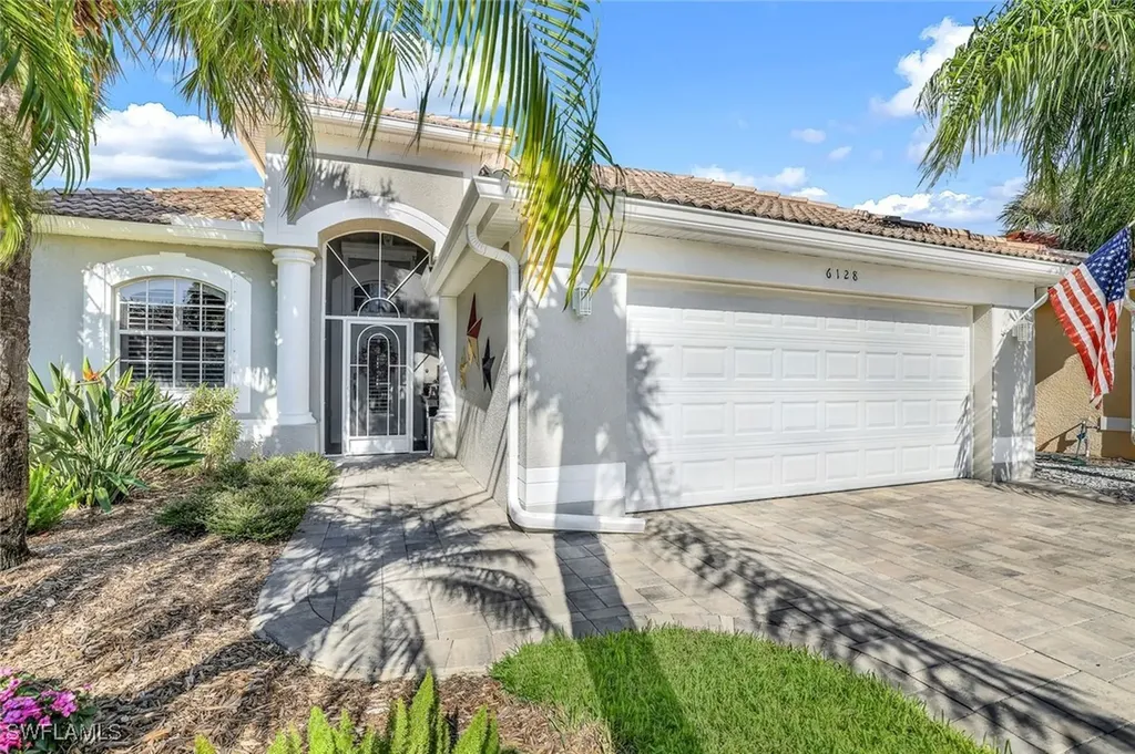 6128 Highwood Park Lane Naples FL 34110