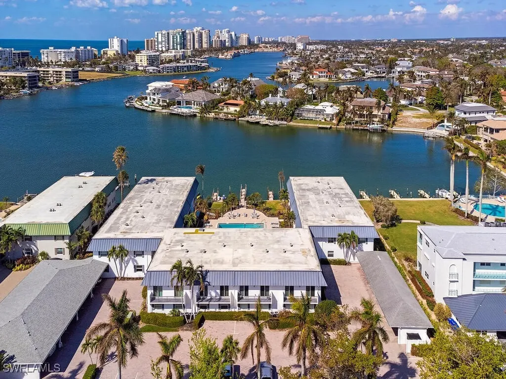 333 Harbour Drive Naples FL 34103