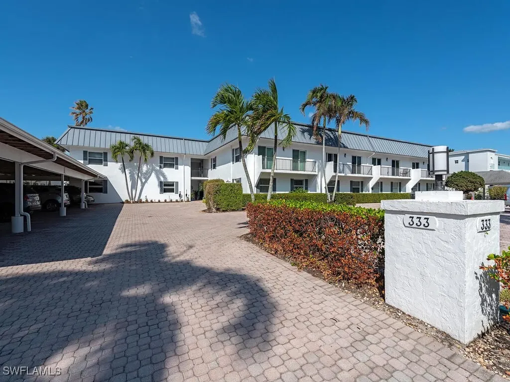 333 Harbour Drive Naples FL 34103