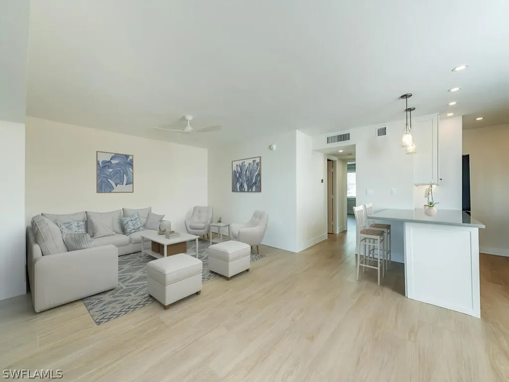 333 Harbour Drive Naples FL 34103