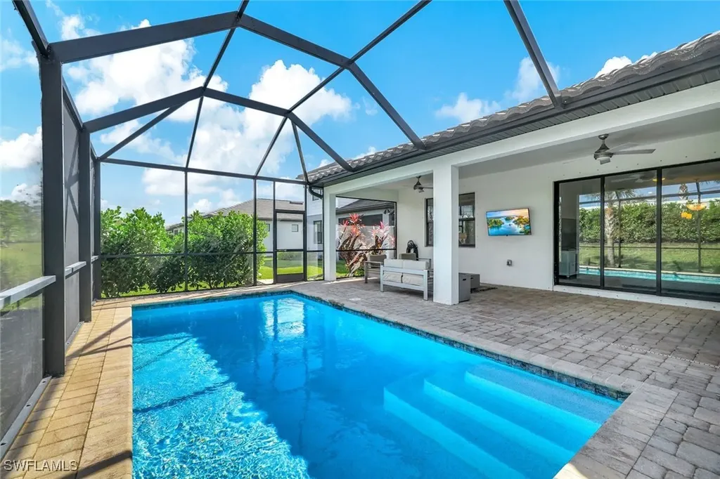 2232 Yellowfin Circle Naples FL 34114