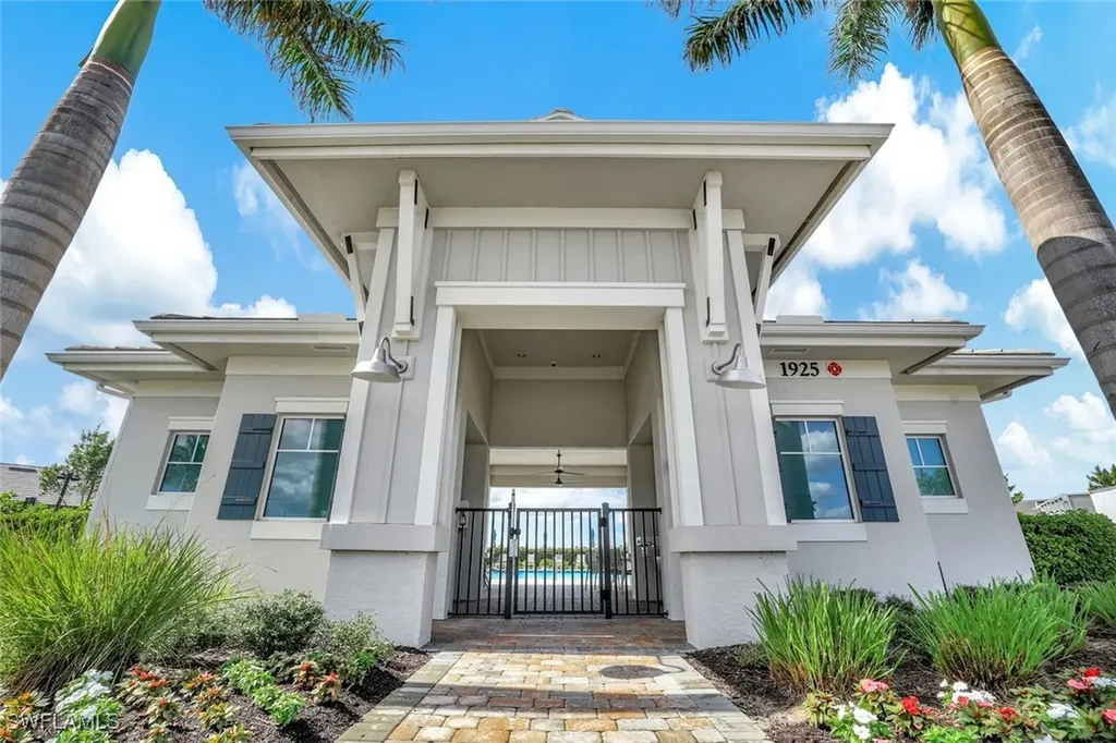 2232 Yellowfin Circle Naples FL 34114