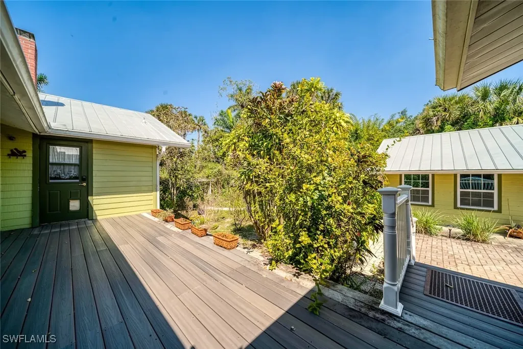 4321 Orange River Loop Road Fort Myers FL 33905
