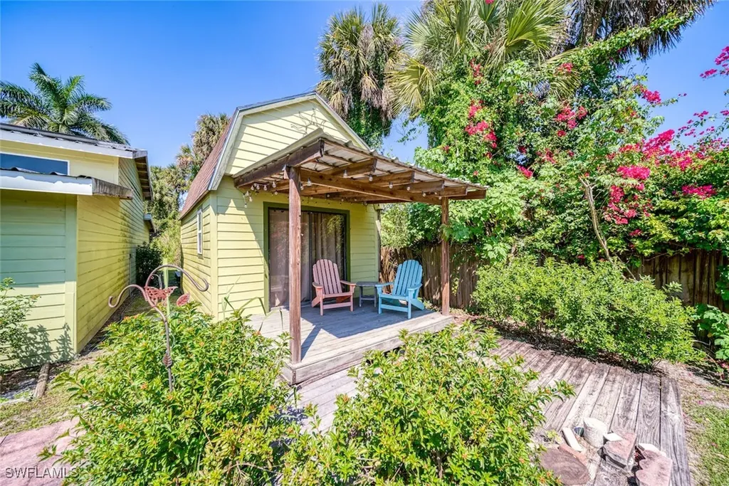 4321 Orange River Loop Road Fort Myers FL 33905