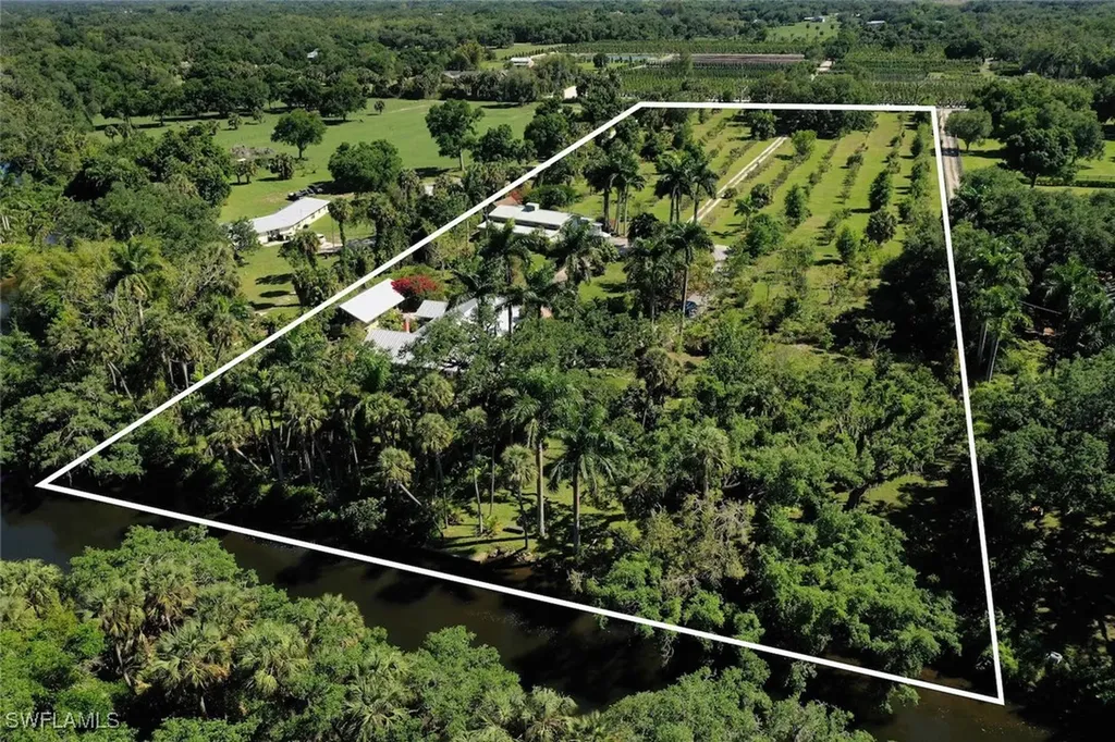 4321 Orange River Loop Road Fort Myers FL 33905