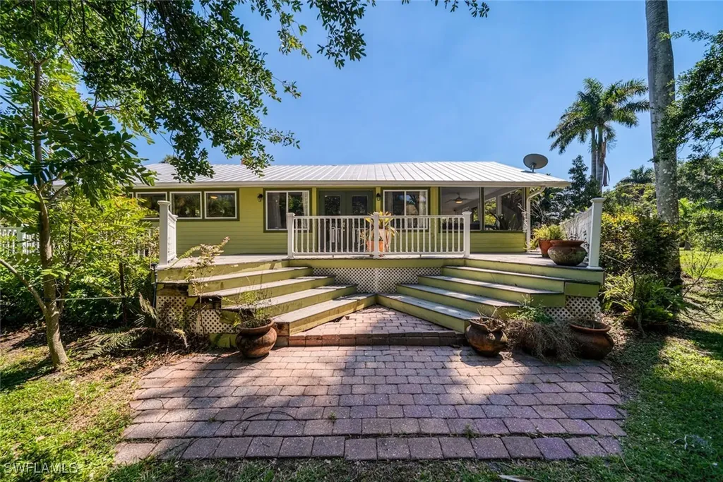 4321 Orange River Loop Road Fort Myers FL 33905