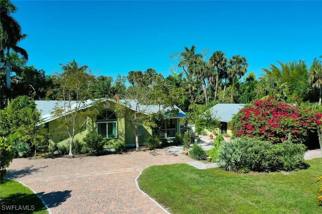 4321 Orange River Loop Road Fort Myers FL 33905