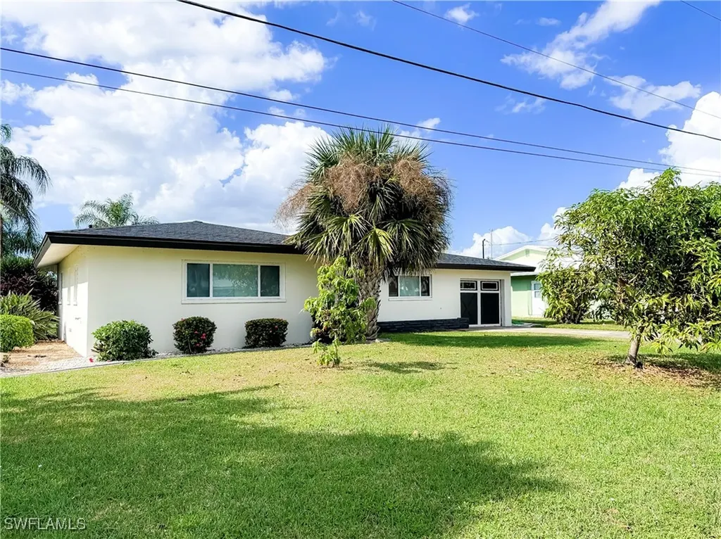 5136 Manor Court Cape Coral FL 33904