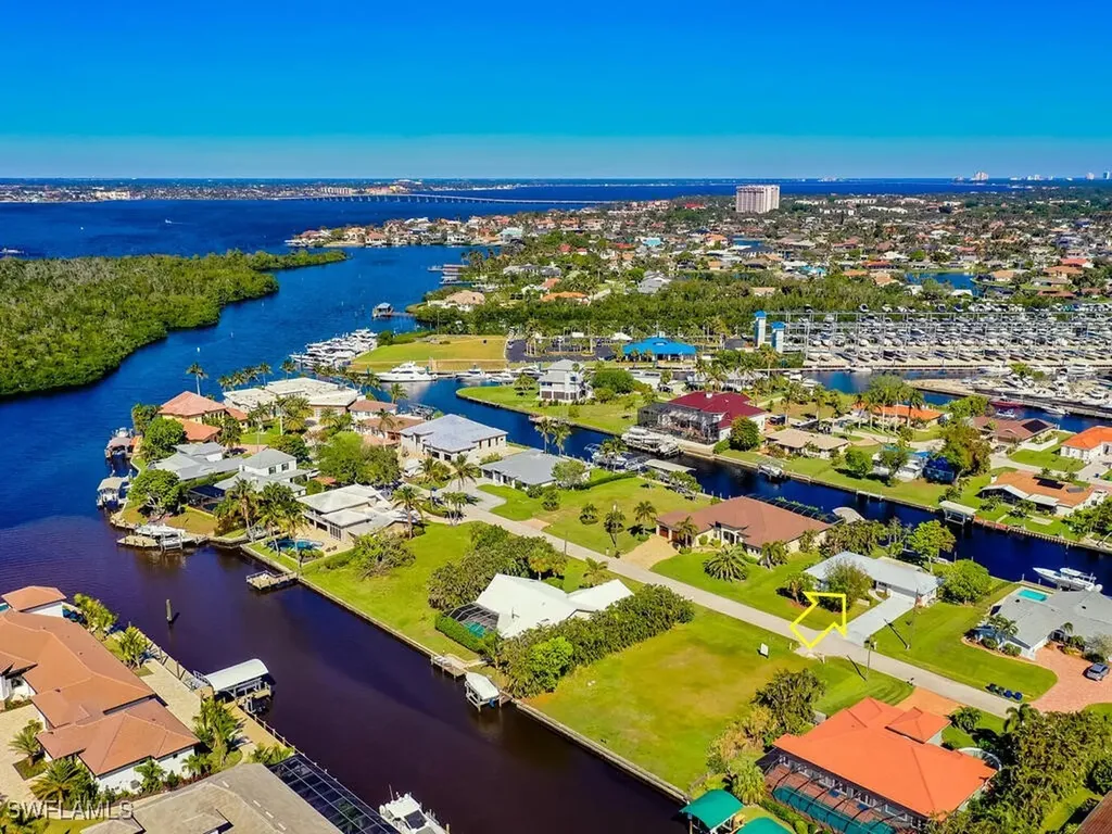 125 Montrose Drive Fort Myers FL 33919