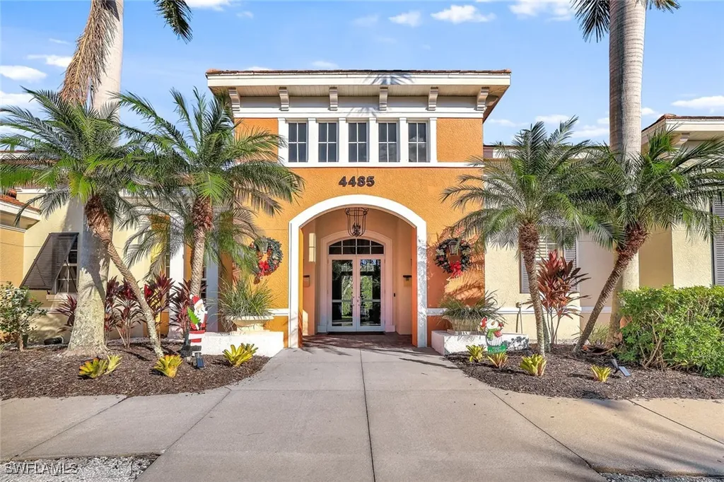 4500 Botanical Place Circle Naples FL 34112