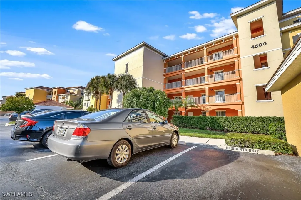 4500 Botanical Place Circle Naples FL 34112