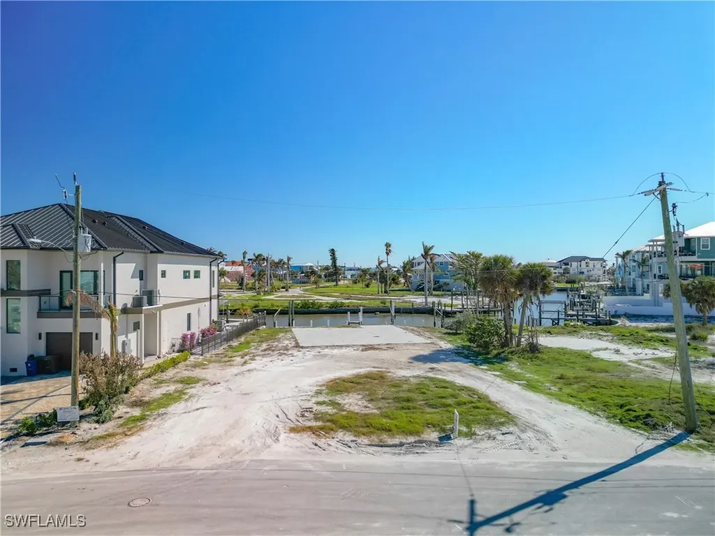 581 Carlos Circle Fort Myers Beach FL 33931