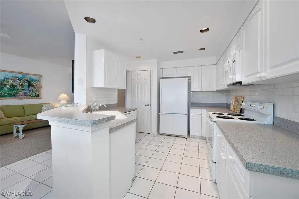 7738 Gardner Drive Naples FL 34109