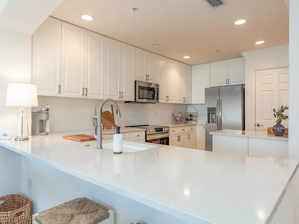 1128 Manor Lake Drive Naples FL 34110