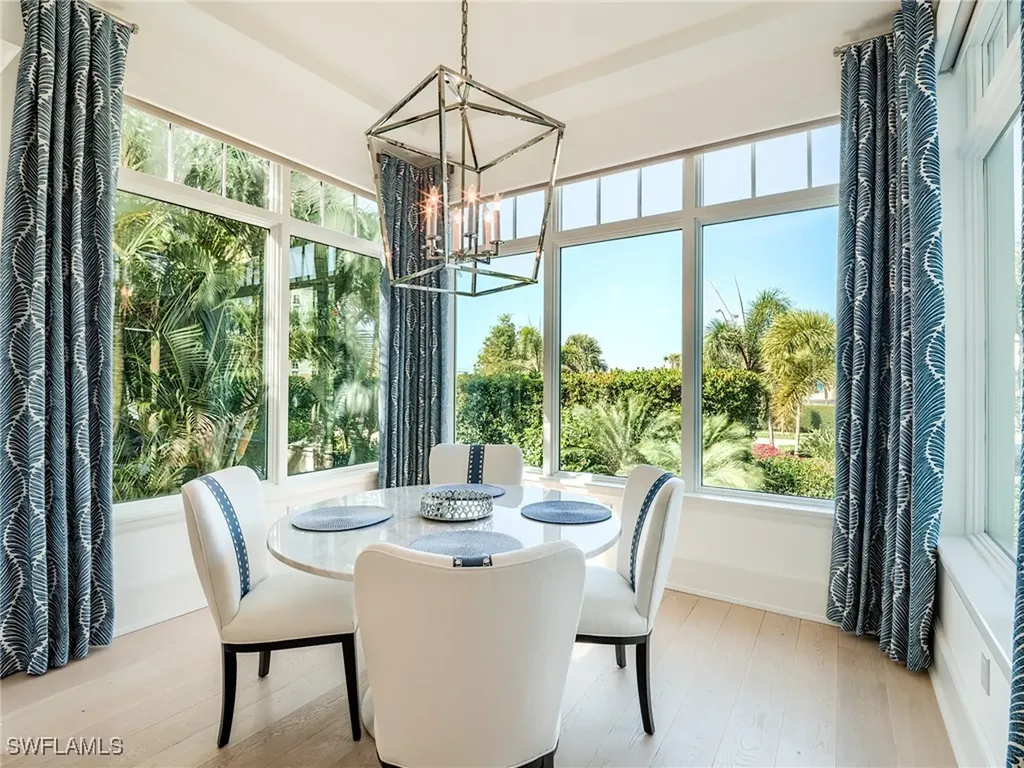 1724 Gulf Shore Boulevard N Naples FL 34102
