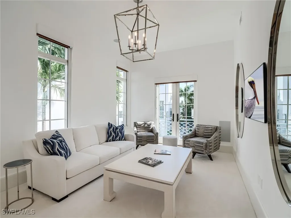 1724 Gulf Shore Boulevard N Naples FL 34102
