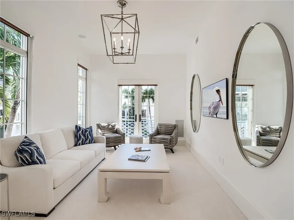 1724 Gulf Shore Boulevard N Naples FL 34102