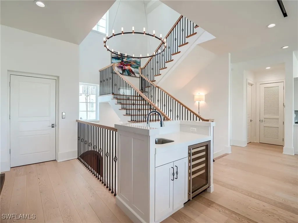 1724 Gulf Shore Boulevard N Naples FL 34102