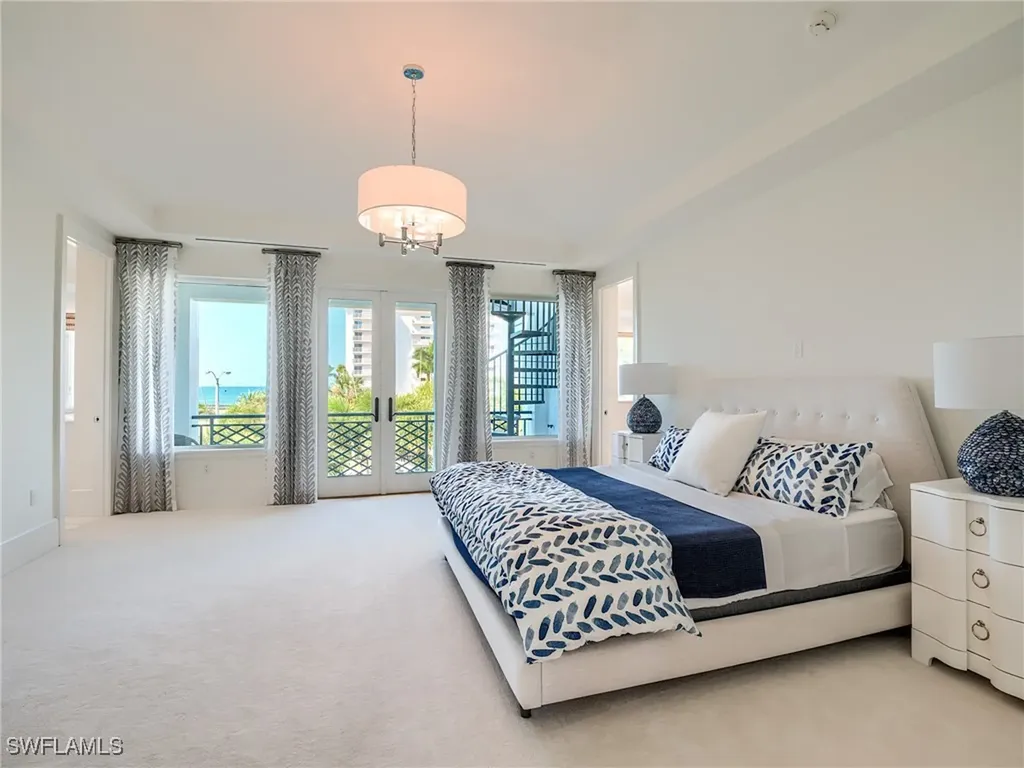 1724 Gulf Shore Boulevard N Naples FL 34102