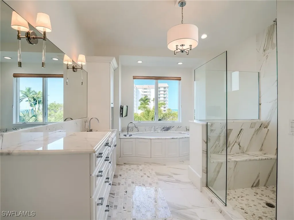 1724 Gulf Shore Boulevard N Naples FL 34102