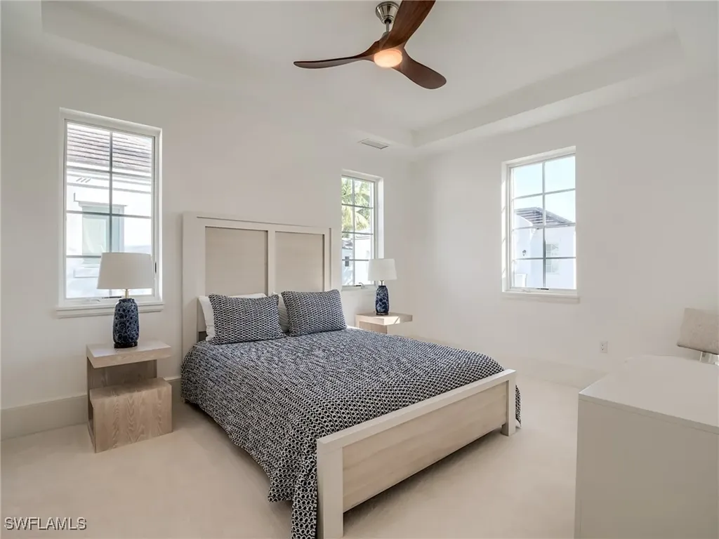 1724 Gulf Shore Boulevard N Naples FL 34102