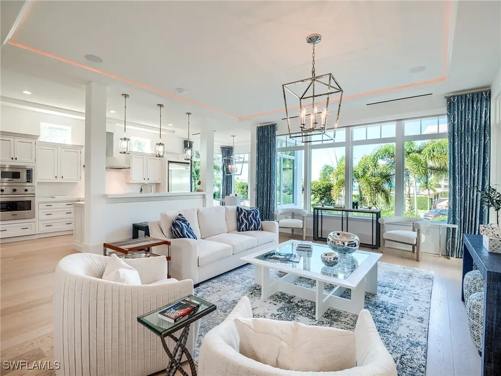 1724 Gulf Shore Boulevard N Naples FL 34102