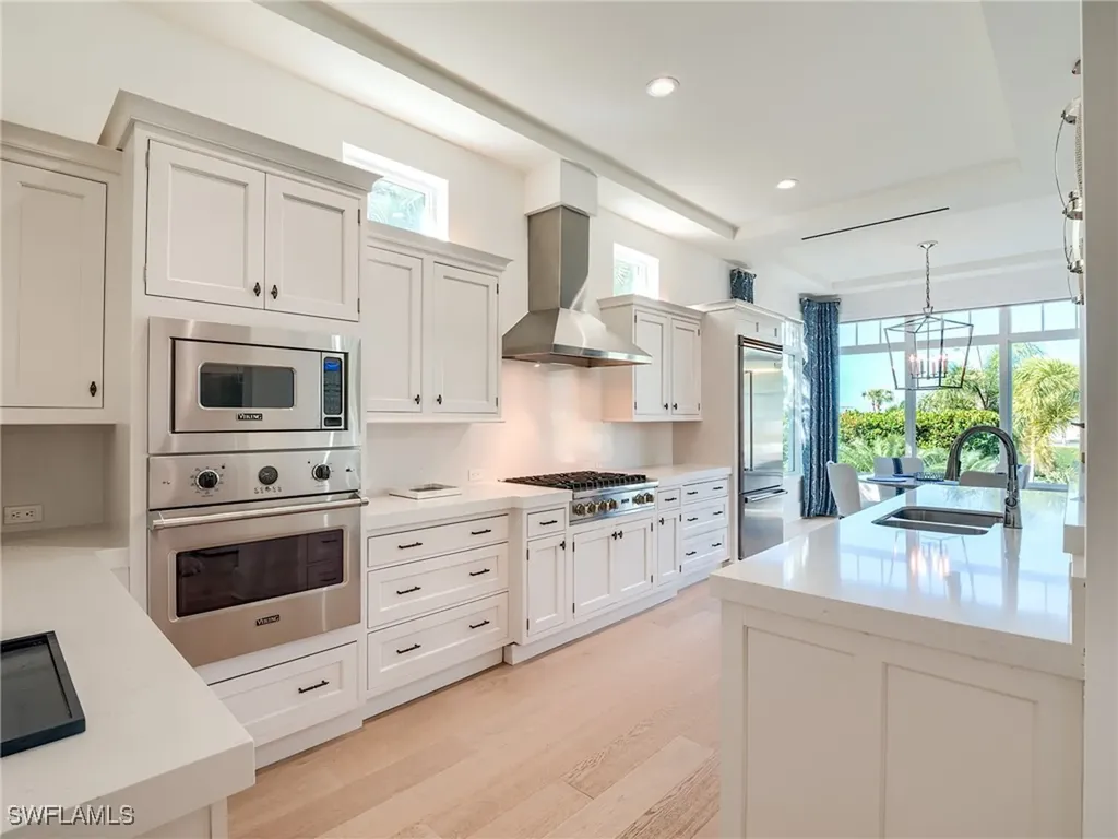 1724 Gulf Shore Boulevard N Naples FL 34102