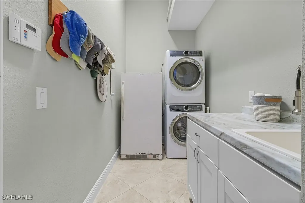 2726 Mangrove Street St. James City FL 33956