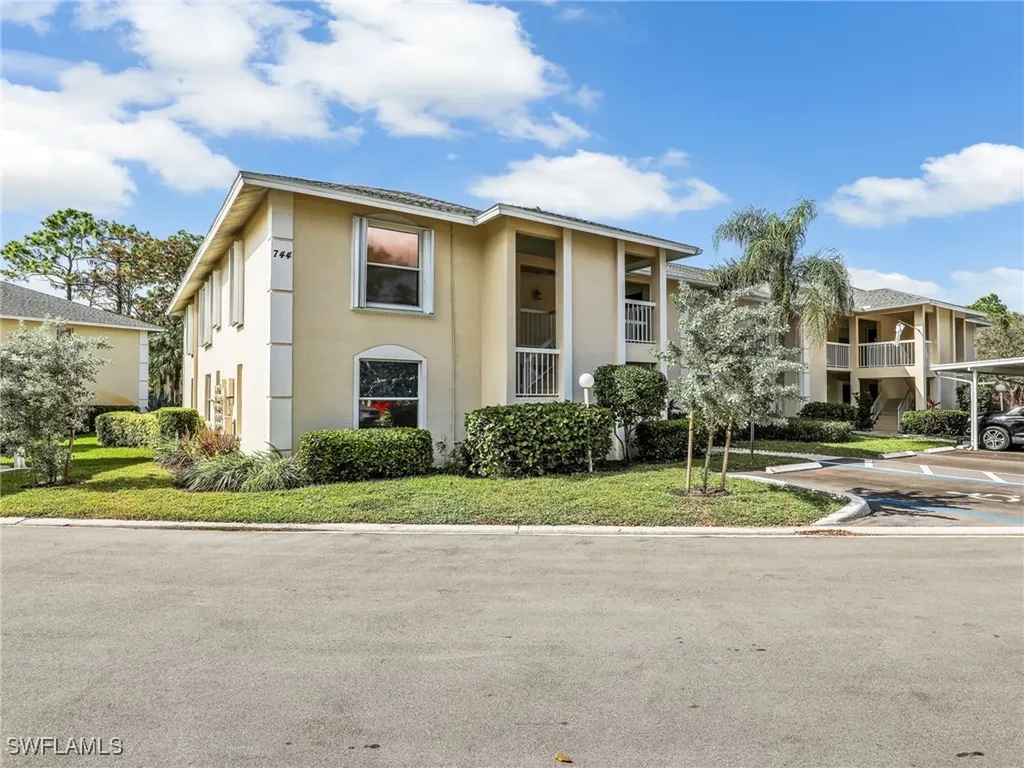 744 Landover Circle Naples FL 34104