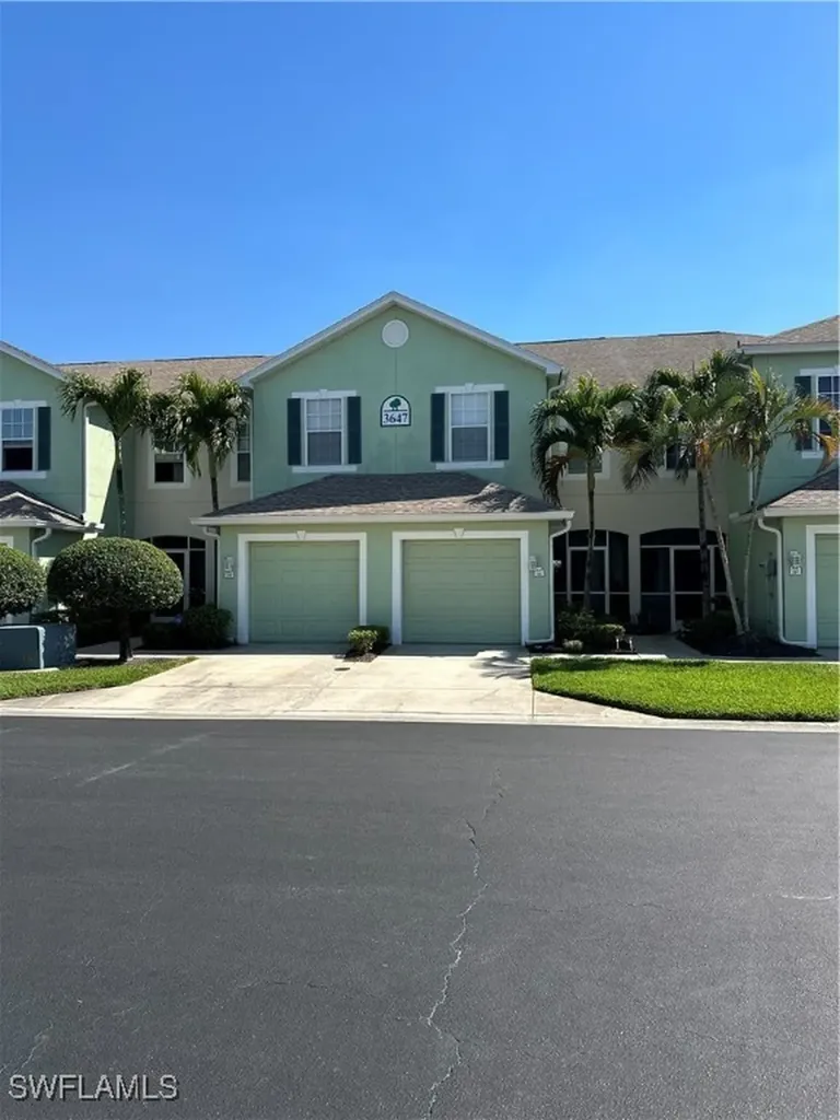 3647 Pine Oak Circle Fort Myers FL 33916