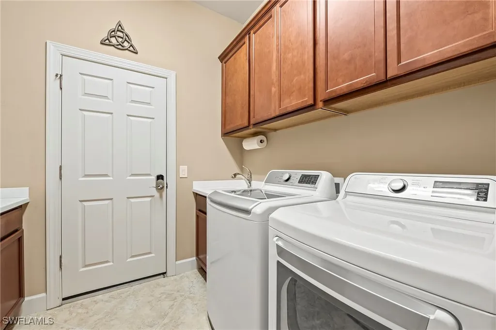 9307 Fieldstone Lane Naples FL 34120