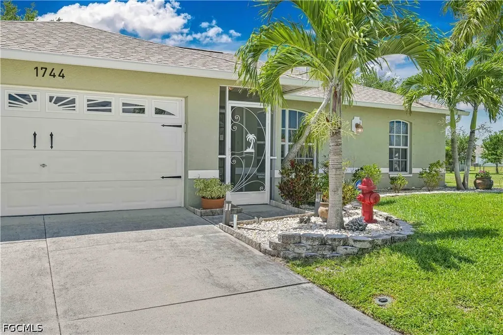 1744 SW 15th Street Cape Coral FL 33991