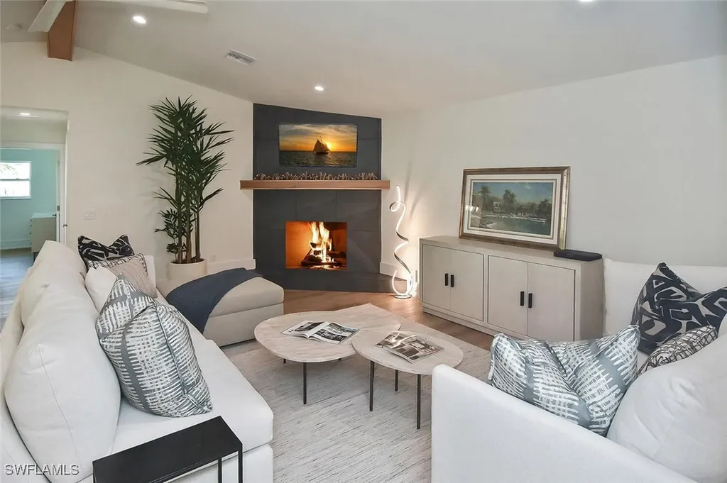 381 Norwood Court Fort Myers FL 33919