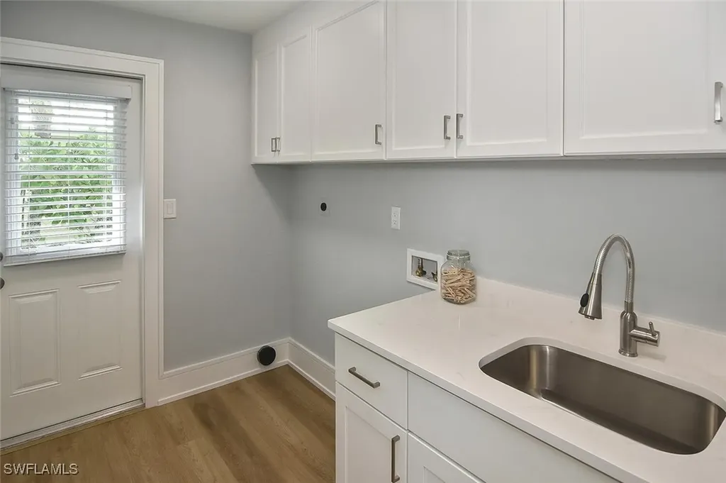 381 Norwood Court Fort Myers FL 33919