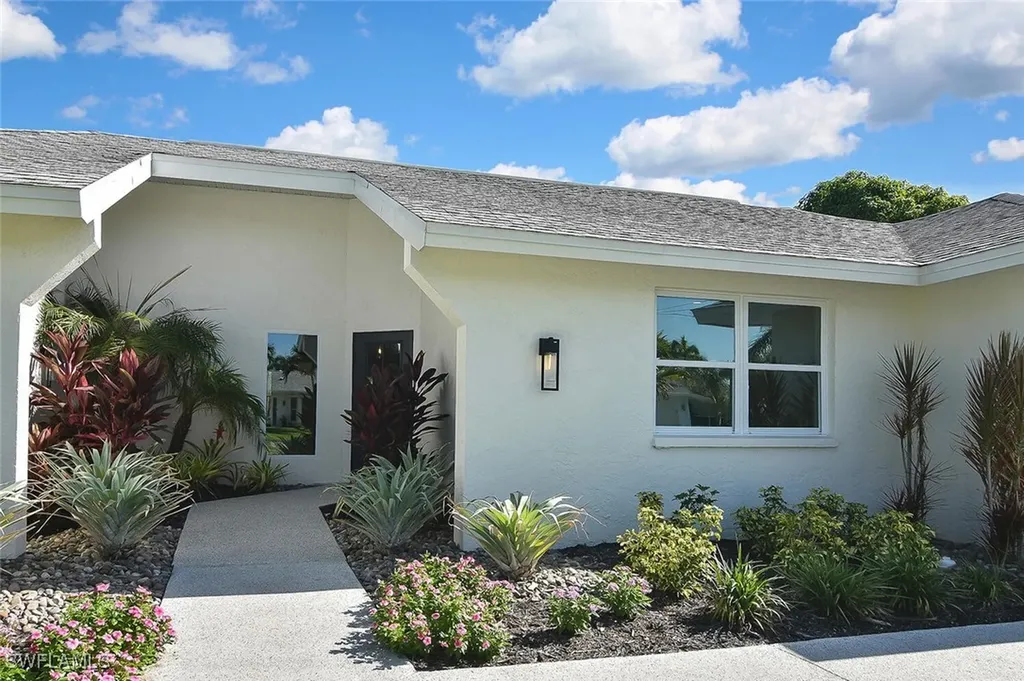 381 Norwood Court Fort Myers FL 33919