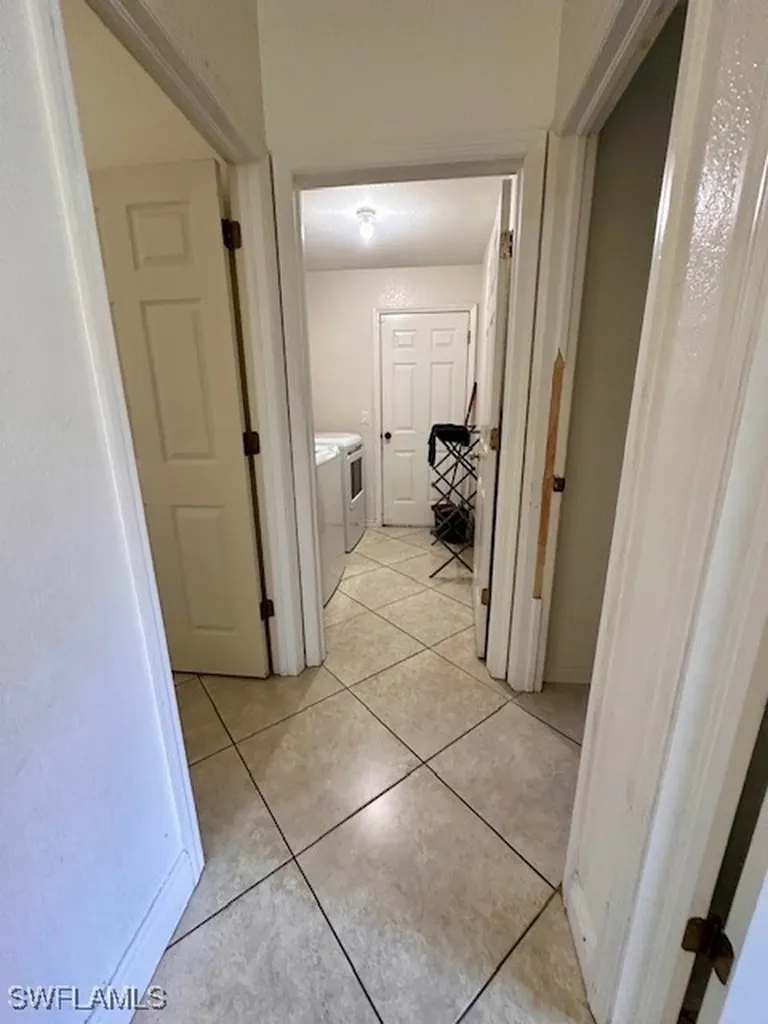 3906 SW 26th Court Cape Coral FL 33914